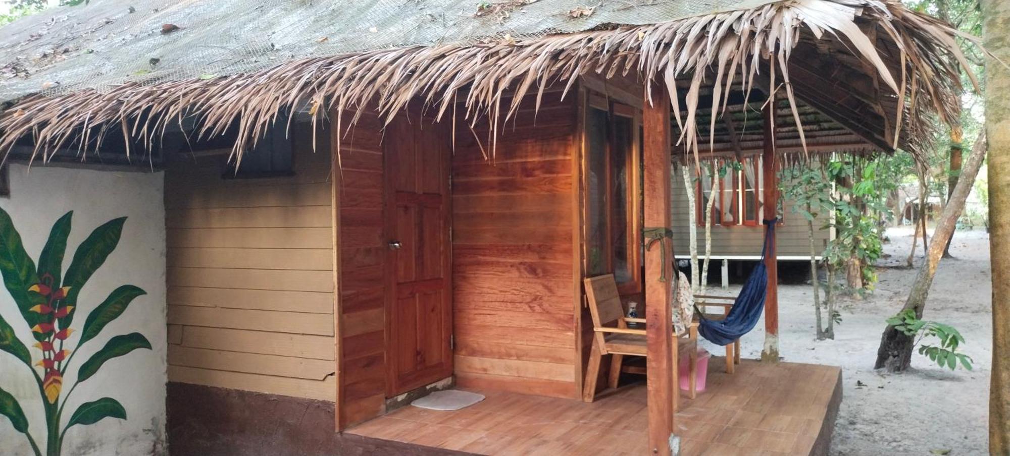 Lazy Hut Hotell Koh Phayam Exteriör bild