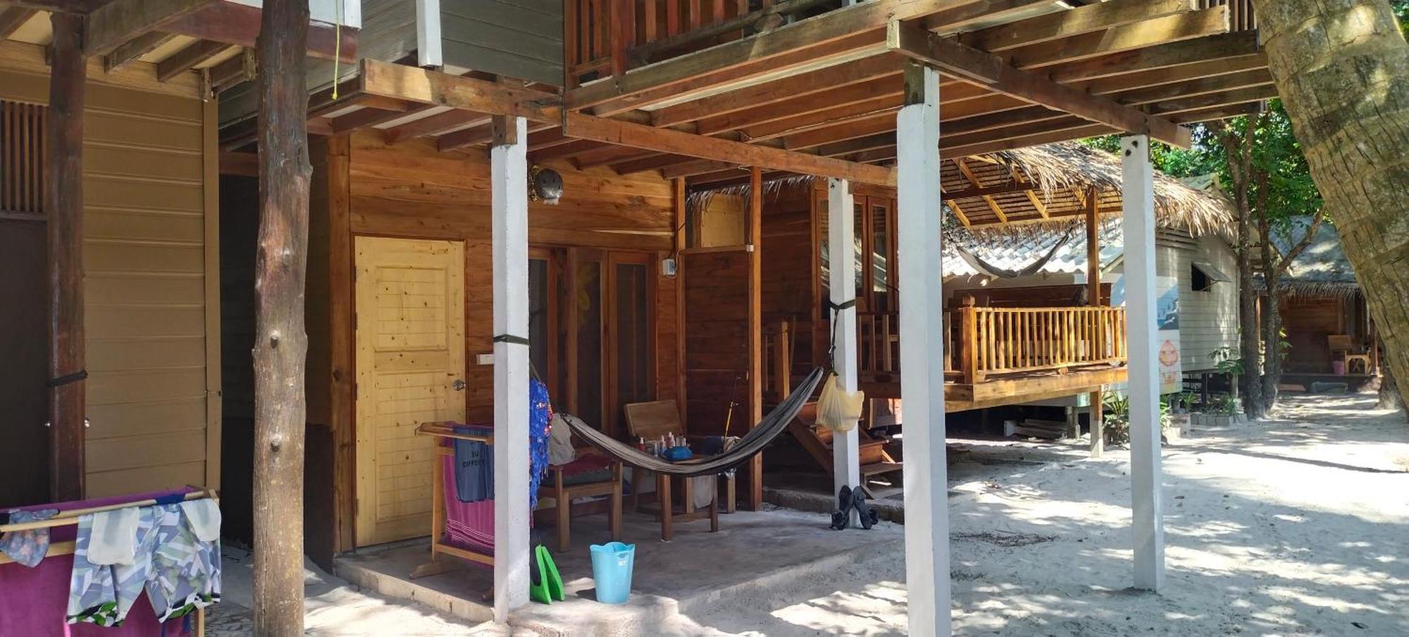 Lazy Hut Hotell Koh Phayam Exteriör bild