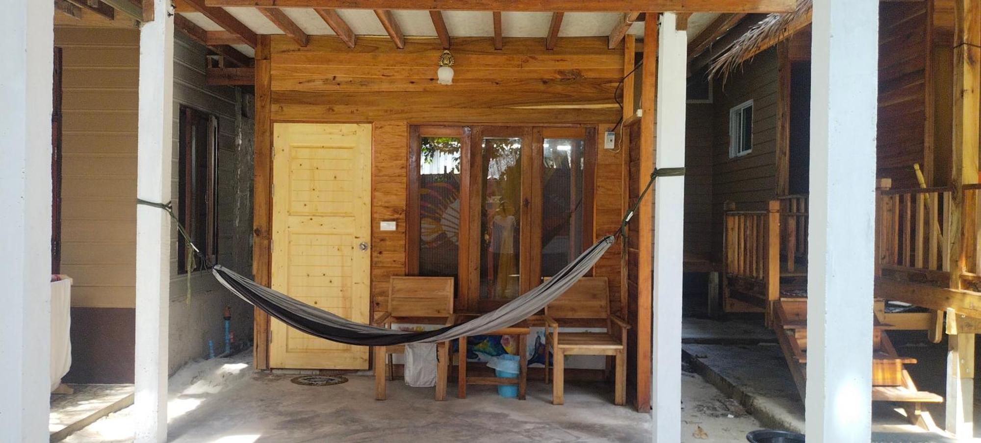 Lazy Hut Hotell Koh Phayam Exteriör bild