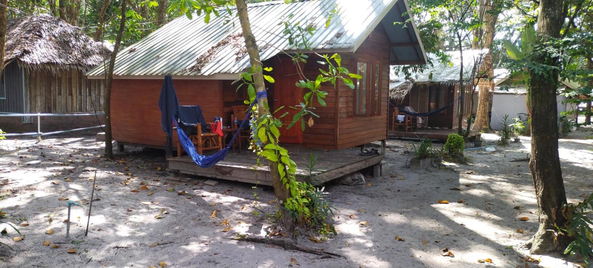 Lazy Hut Hotell Koh Phayam Exteriör bild
