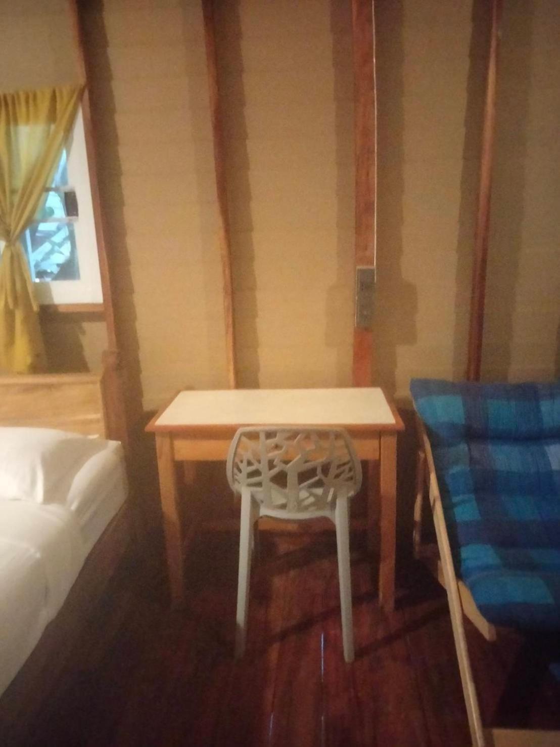 Lazy Hut Hotell Koh Phayam Exteriör bild