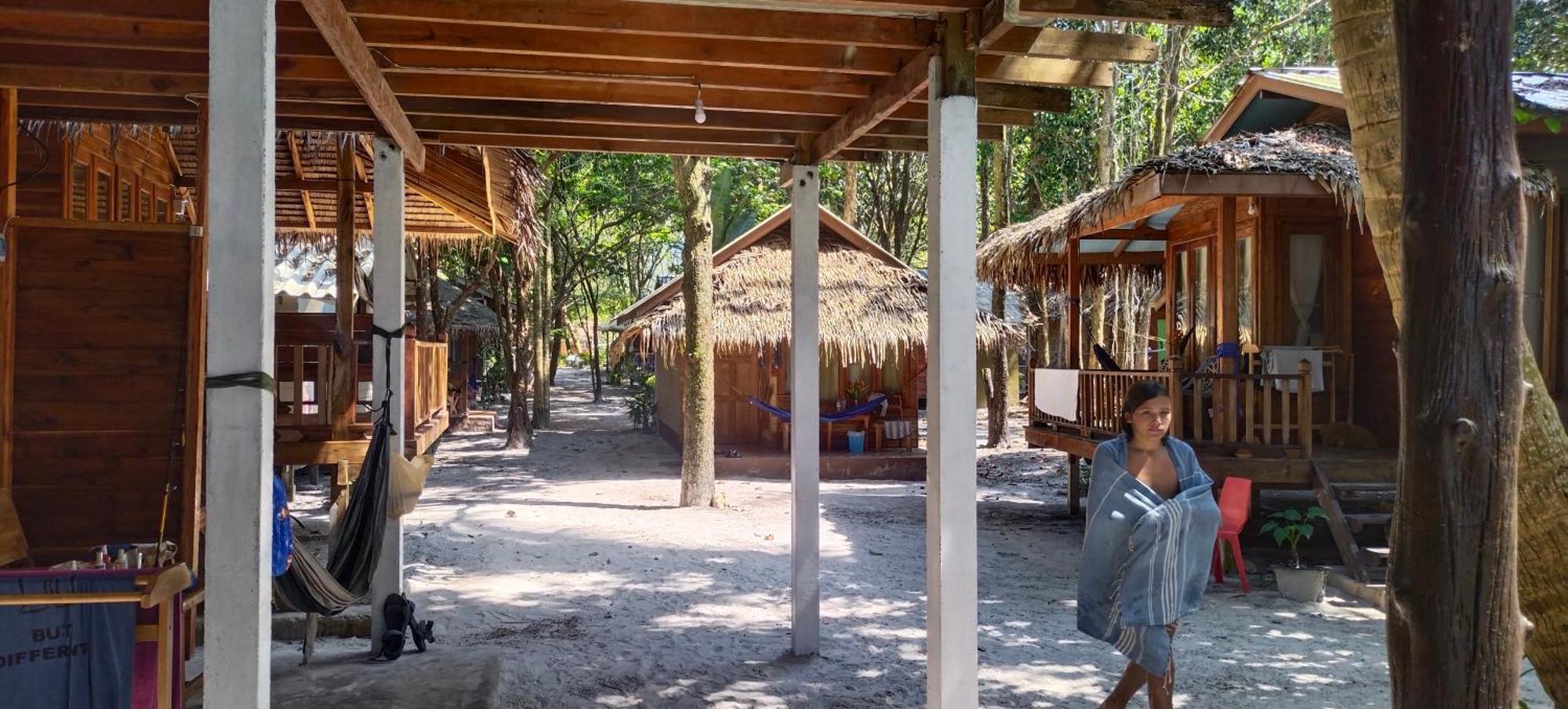 Lazy Hut Hotell Koh Phayam Exteriör bild