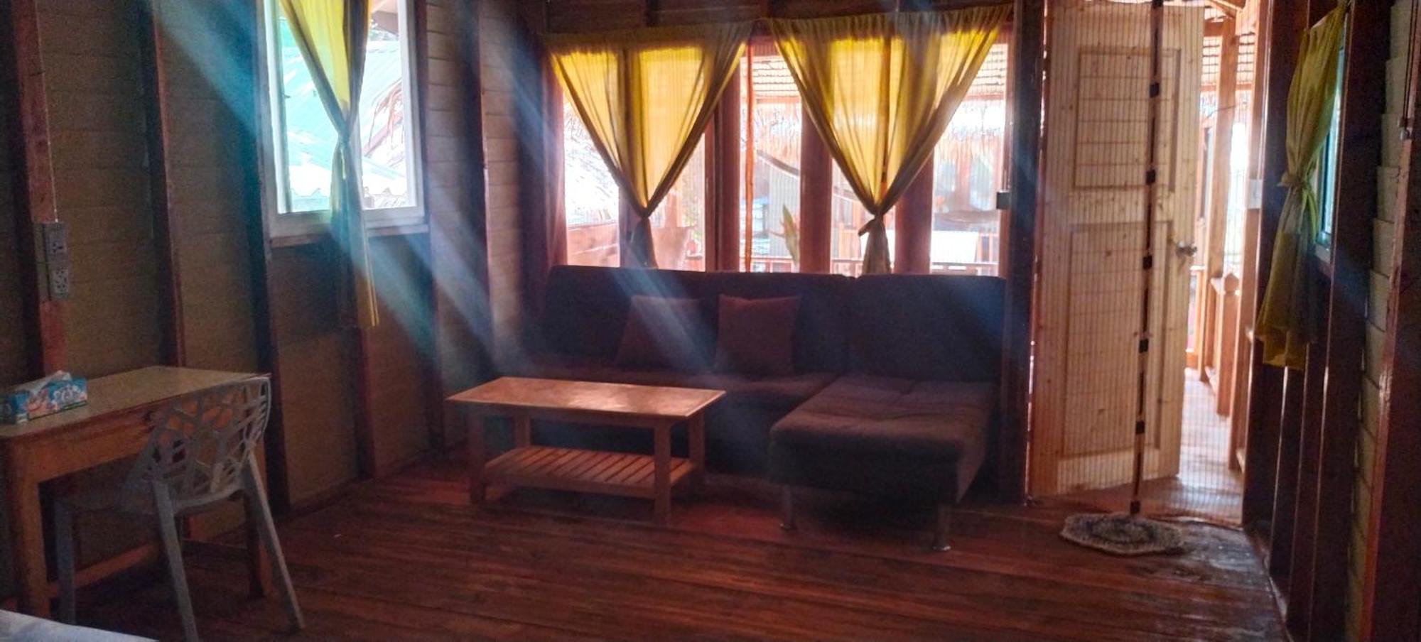 Lazy Hut Hotell Koh Phayam Exteriör bild