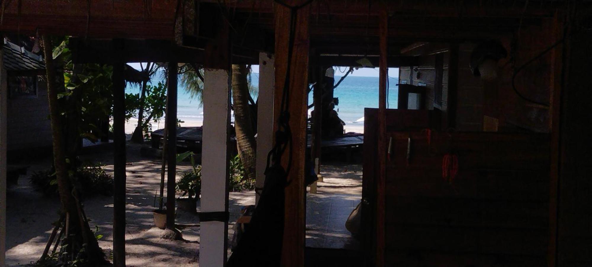 Lazy Hut Hotell Koh Phayam Exteriör bild